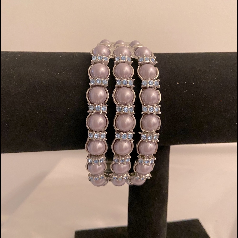 Silver pearly Bangle